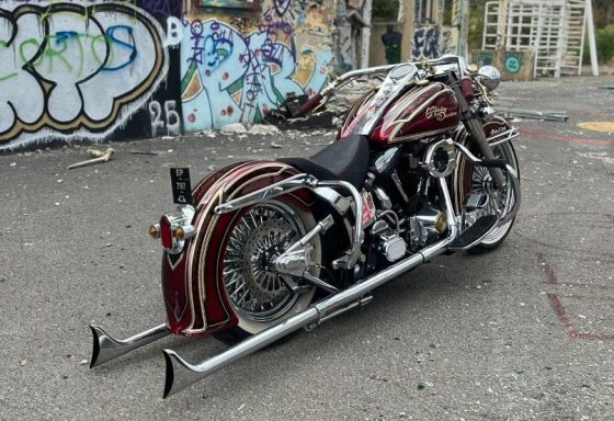 peinture moto customisée, peinture feuille d'or, peinture candy, chicanos style, cholo style